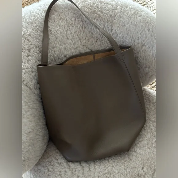 The Row Park Tote Large in French Gray, Smooth Leather - Picture 2 of 6